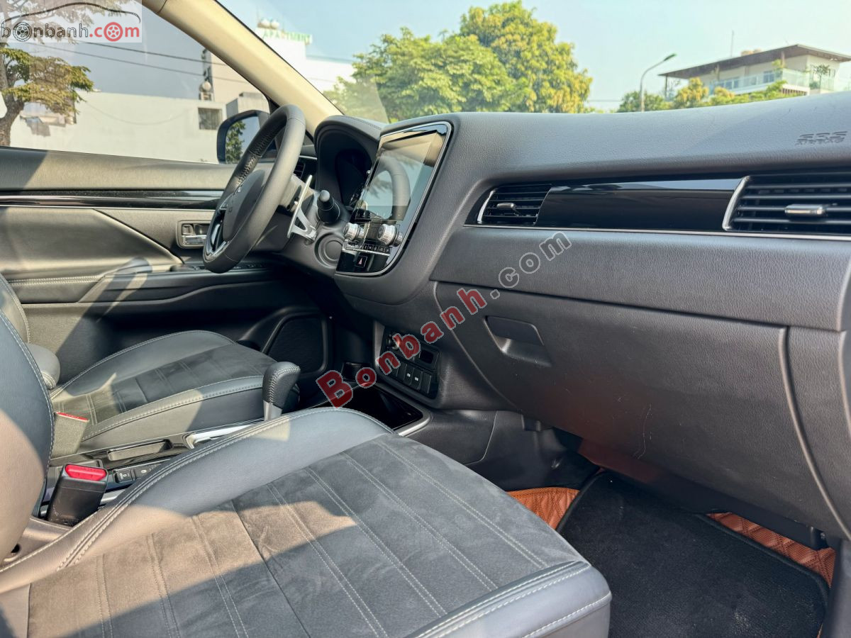 Bán ô tô Mitsubishi Outlander 2.0 CVT - 2022 - xe cũ