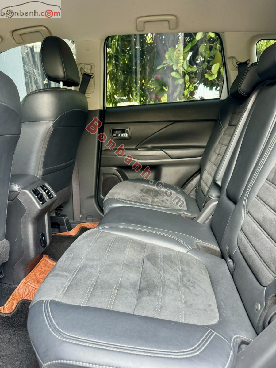 Bán ô tô Mitsubishi Outlander 2.0 CVT - 2022 - xe cũ