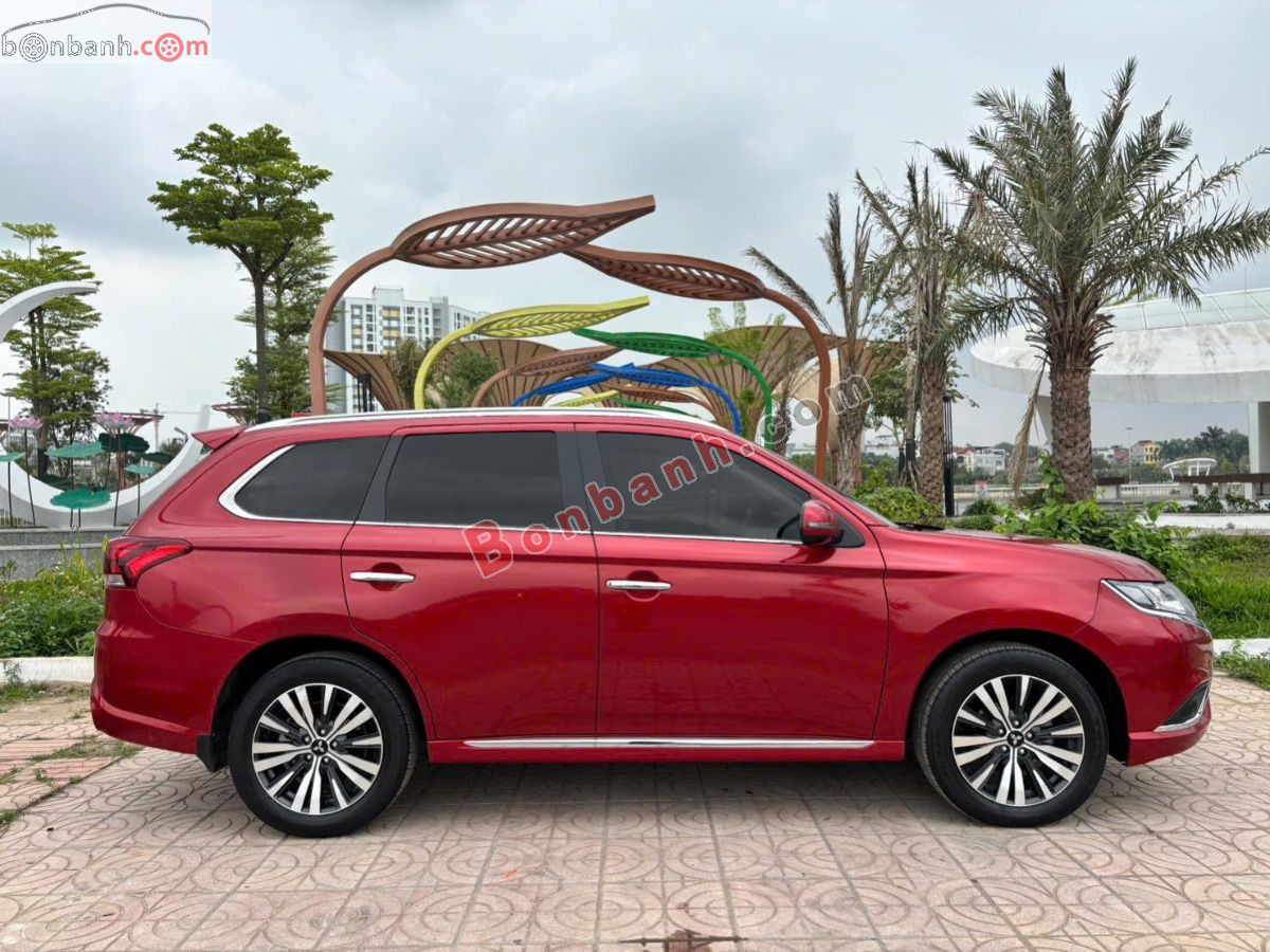 Bán ô tô Mitsubishi Outlander 2.0 CVT - 2022 - xe cũ