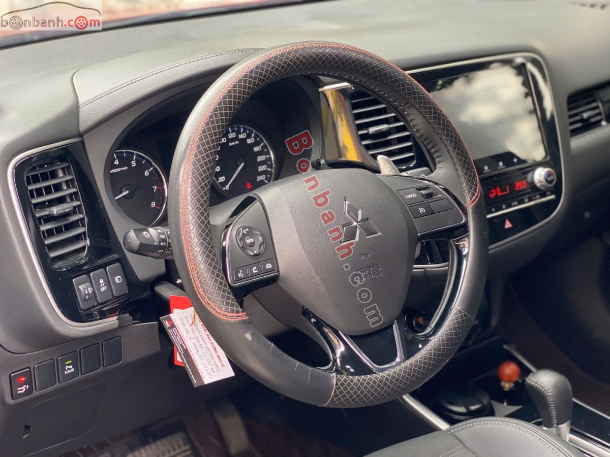 Bán ô tô Mitsubishi Outlander 2.0 CVT - 2022 - xe cũ