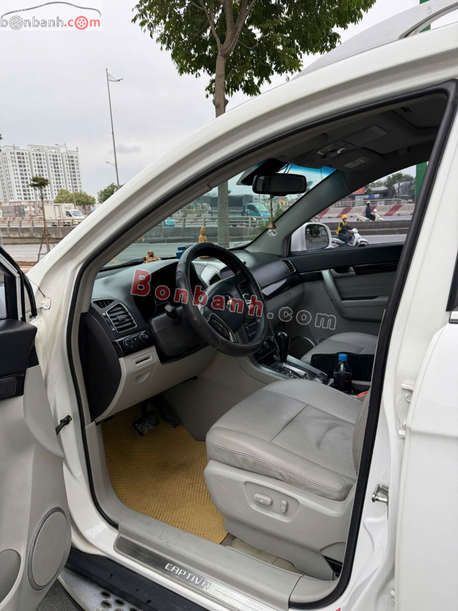 Bán ô tô Chevrolet Captiva LTZ 2.4 AT - 2015 - xe cũ