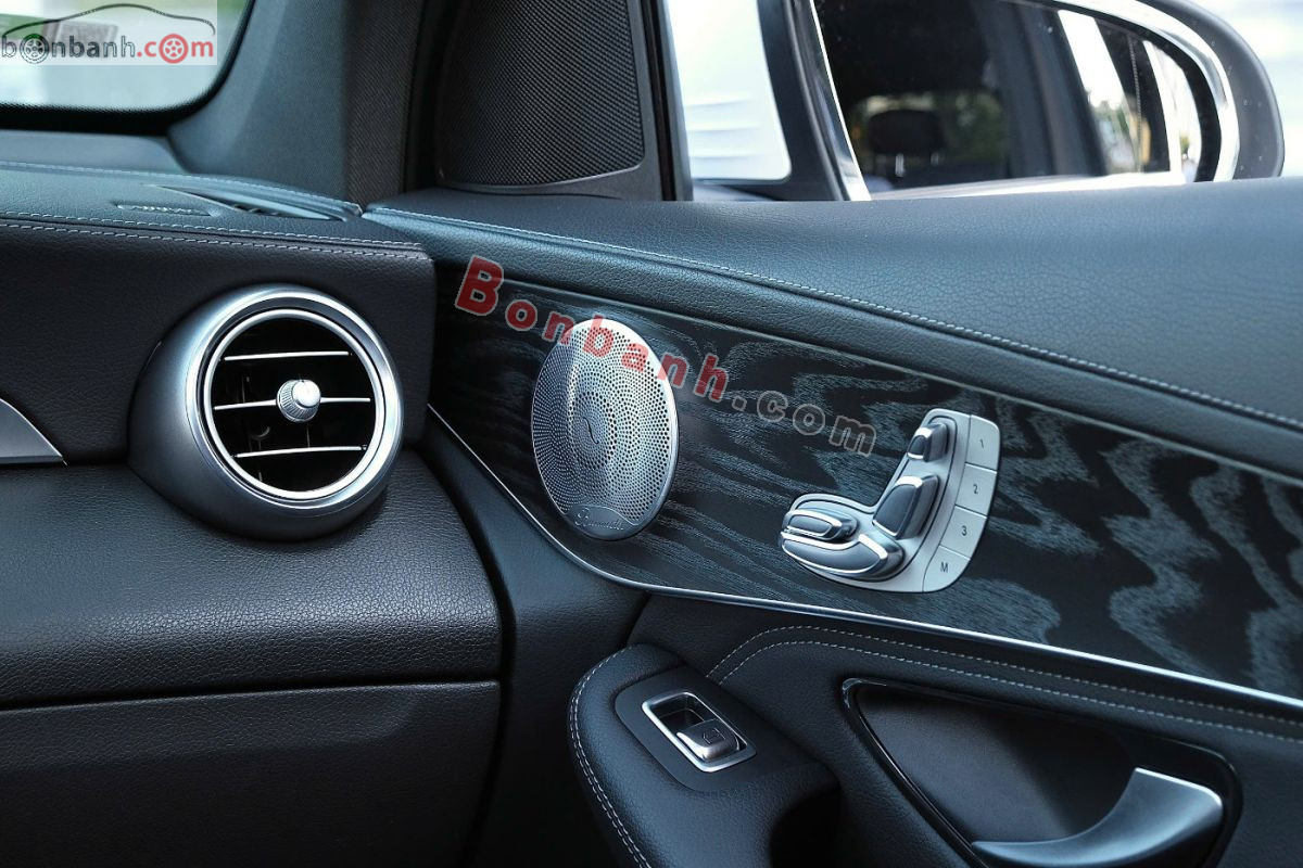 Bán ô tô Mercedes Benz GLC 300 4Matic - 2018 - xe cũ