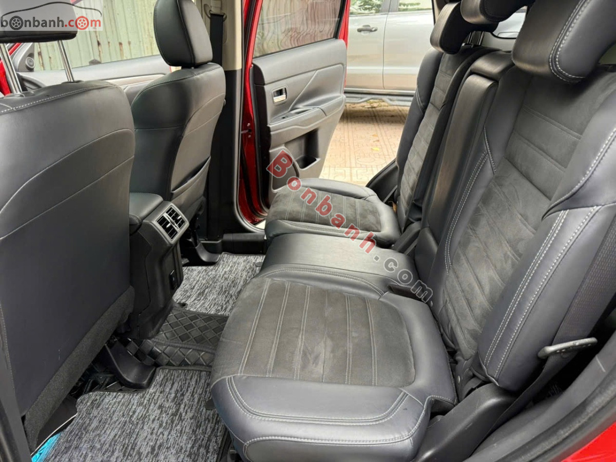 Bán ô tô Mitsubishi Outlander Premium 2.0 CVT - 2021 - xe cũ