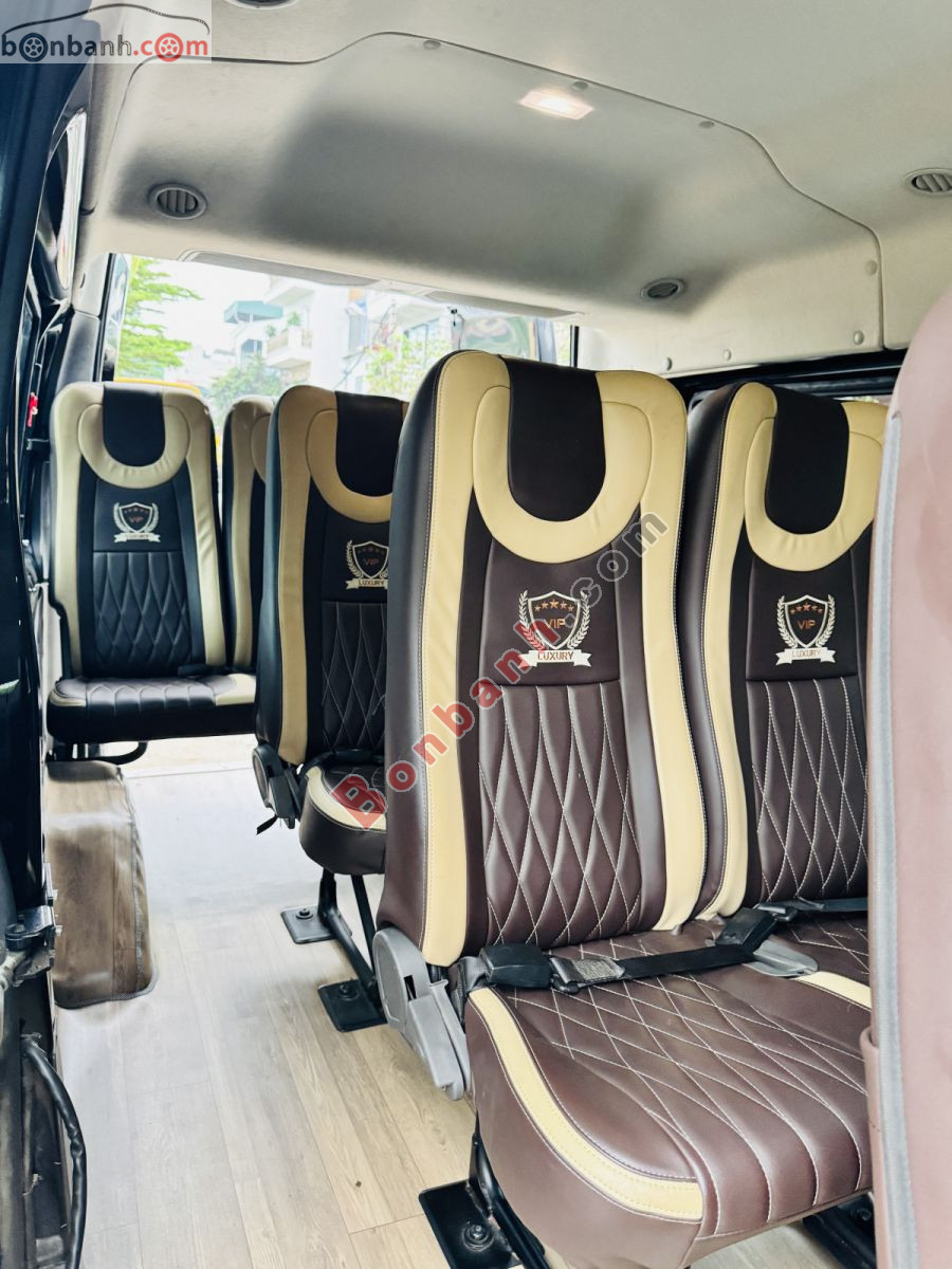 Bán ô tô Ford Transit Tiêu chuẩn - 2022 - xe cũ