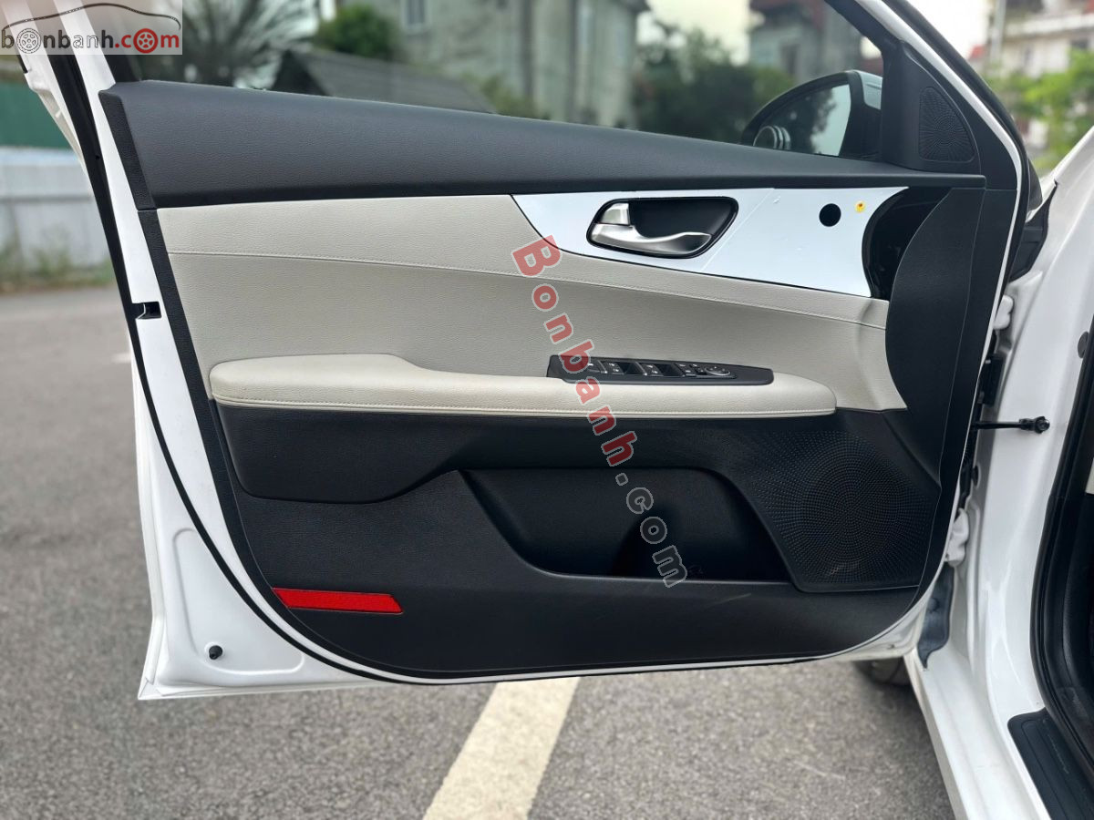 Bán ô tô Kia K3 Luxury 1.6 AT - 2024 - xe cũ