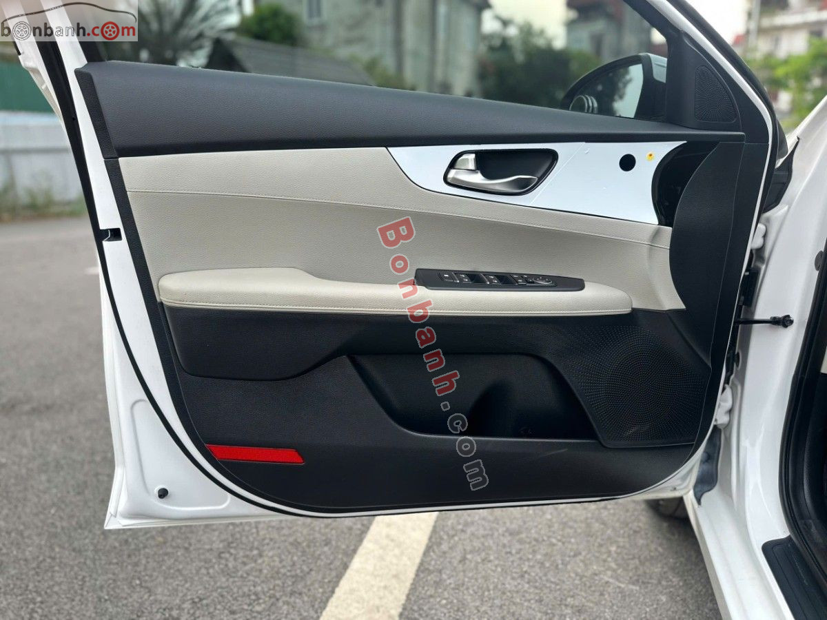 Bán ô tô Kia K3 Luxury 1.6 AT - 2024 - xe cũ