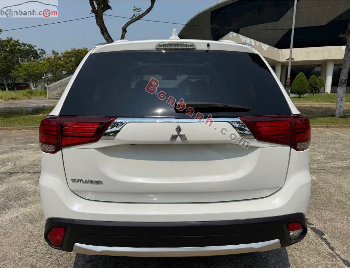 Bán ô tô Mitsubishi Outlander 2.0 CVT - 2019 - xe cũ