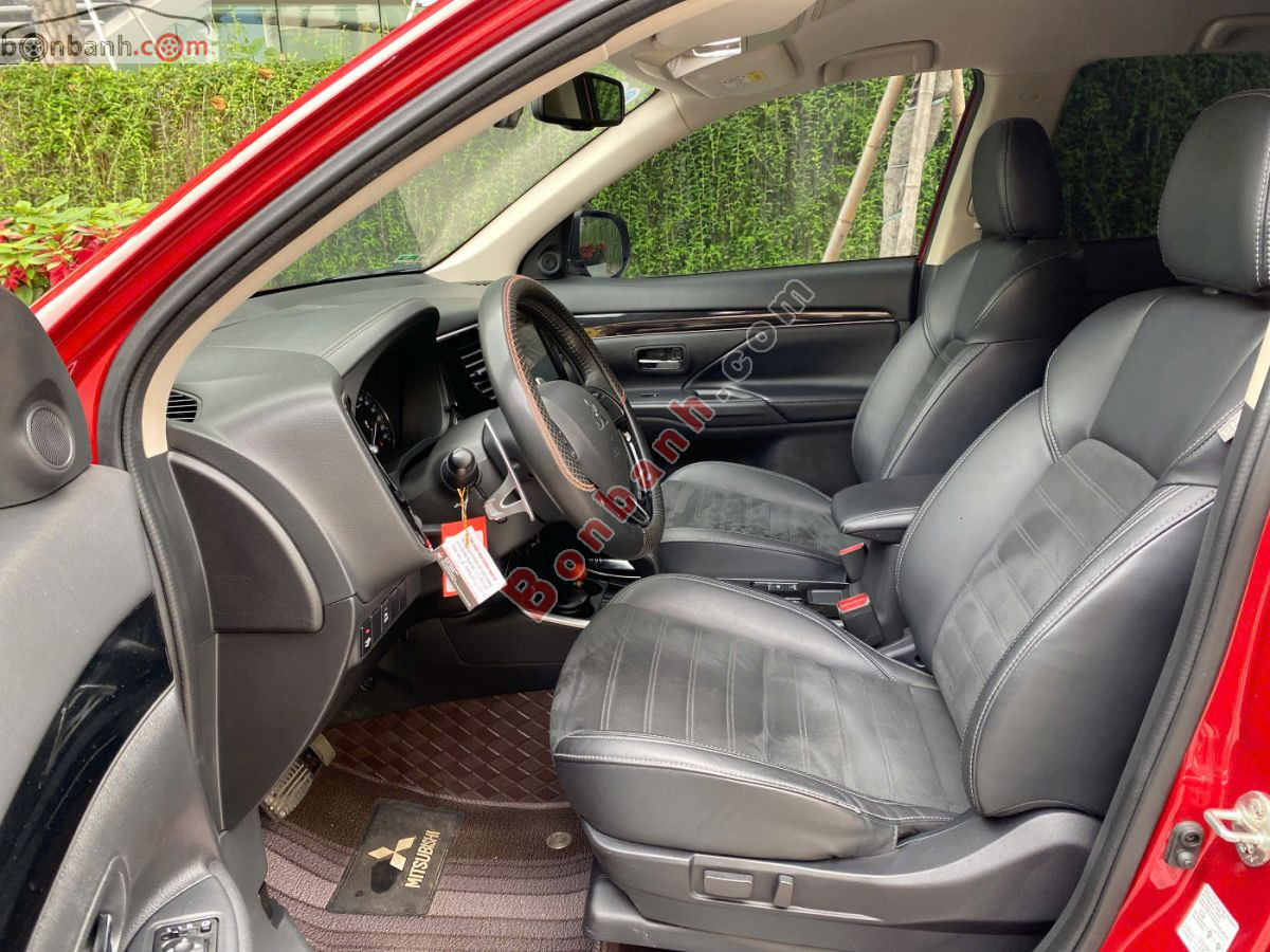 Bán ô tô Mitsubishi Outlander 2.0 CVT - 2022 - xe cũ