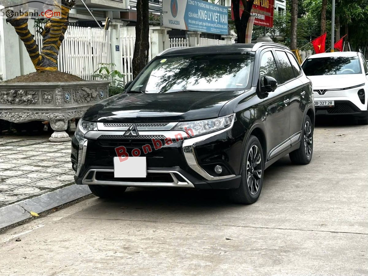 Bán ô tô Mitsubishi Outlander 2.0 CVT - 2021 - xe cũ