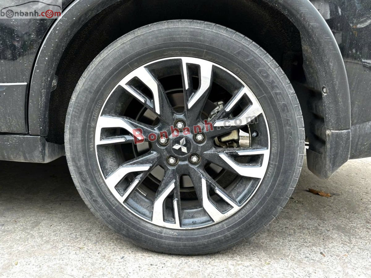 Bán ô tô Mitsubishi Outlander 2.0 CVT - 2021 - xe cũ