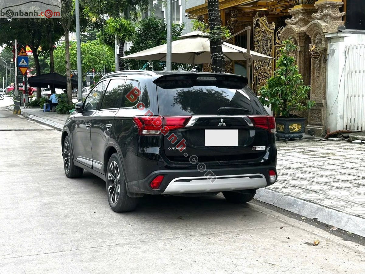 Bán ô tô Mitsubishi Outlander 2.0 CVT - 2021 - xe cũ