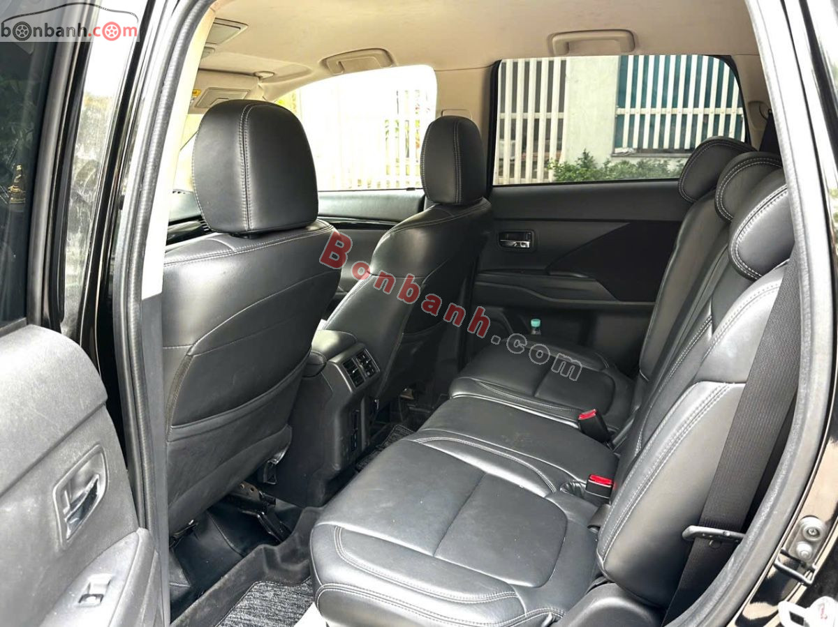 Bán ô tô Mitsubishi Outlander 2.0 CVT - 2021 - xe cũ