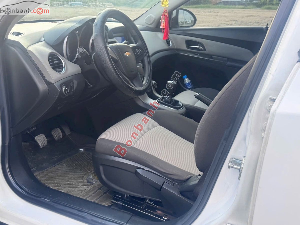 Bán ô tô Chevrolet Cruze LT 1.6 MT - 2016 - xe cũ