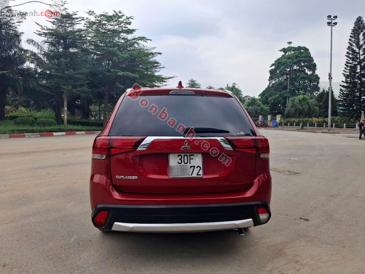 Bán ô tô Mitsubishi Outlander 2.0 CVT Premium - 2018 - xe cũ