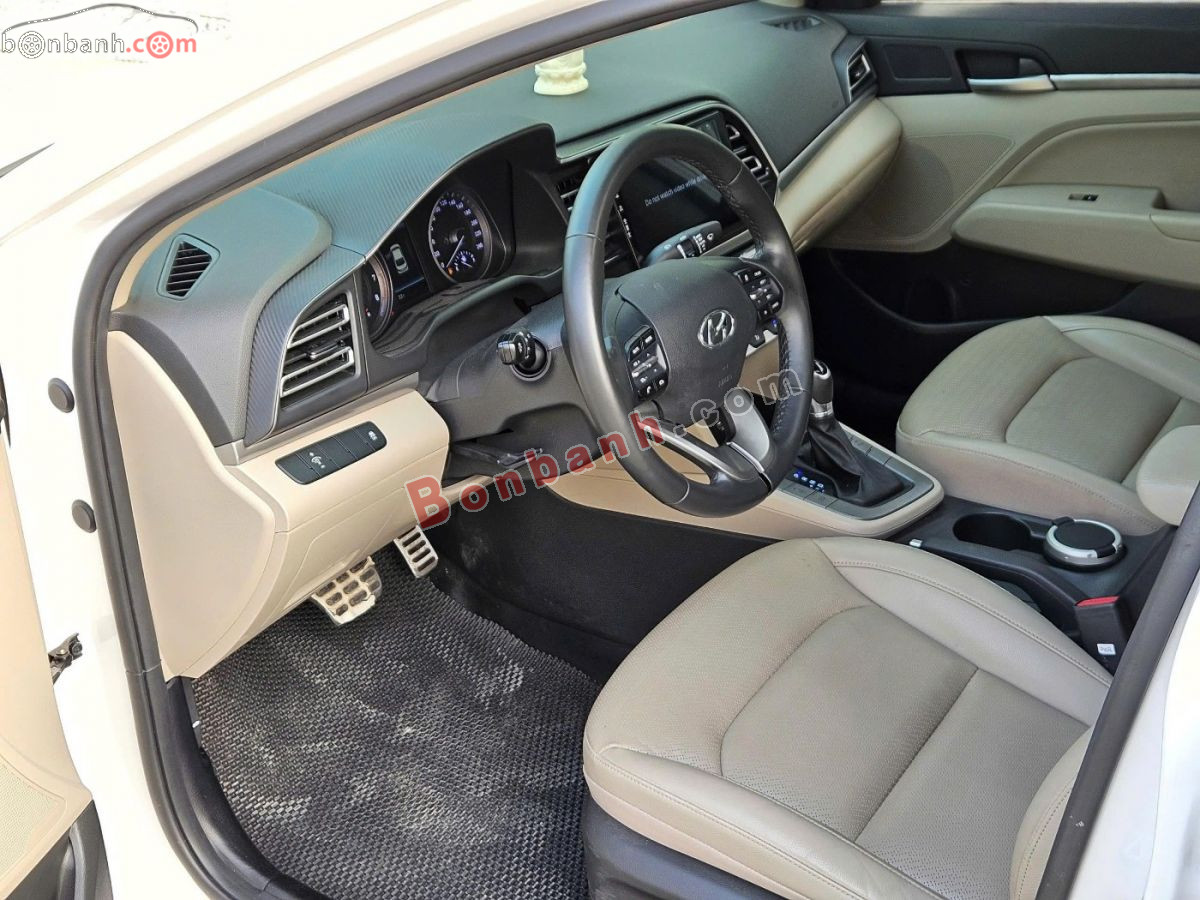 Bán ô tô Hyundai Elantra 2.0 AT - 2021 - xe cũ