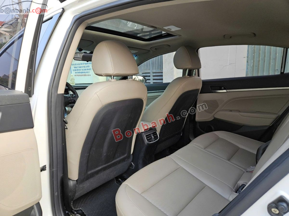 Bán ô tô Hyundai Elantra 2.0 AT - 2021 - xe cũ