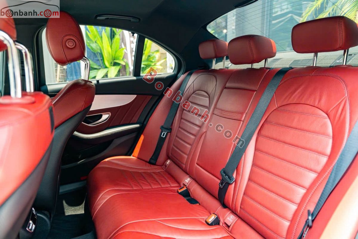 Bán ô tô Mercedes Benz C class C300 AMG - 2017 - xe cũ