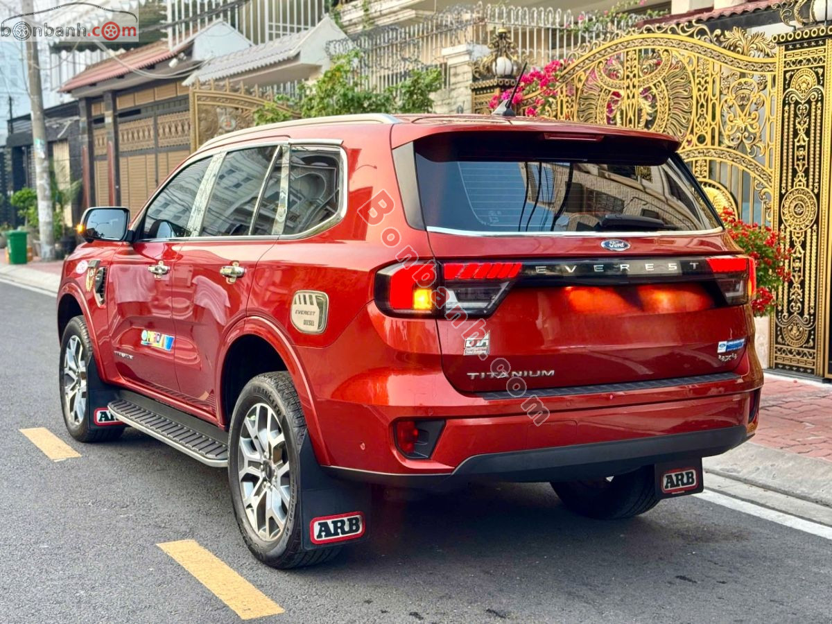 Bán ô tô Ford Everest Titanium Plus 2.0L 4x4 AT - 2022 - xe cũ