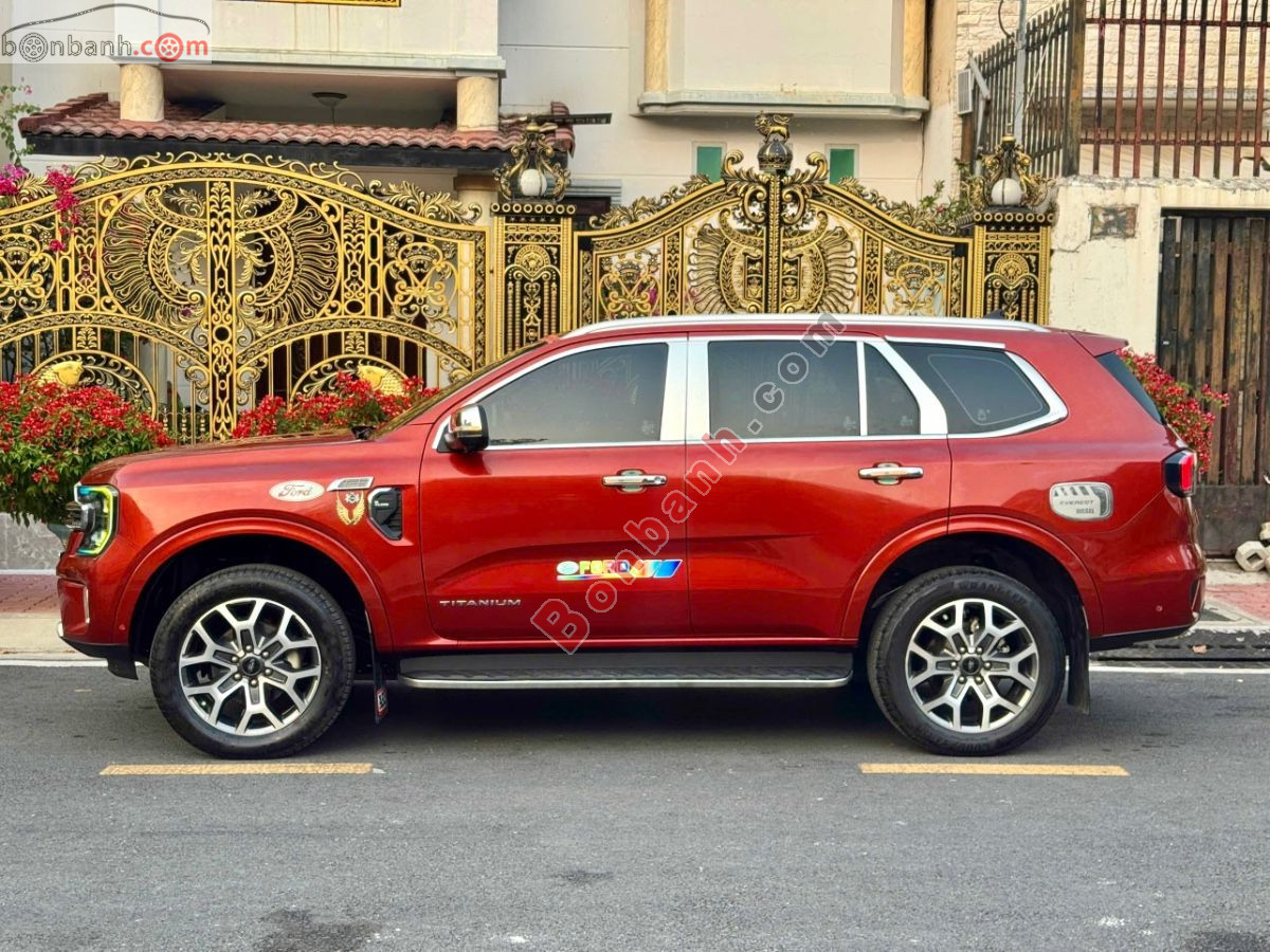 Bán ô tô Ford Everest Titanium Plus 2.0L 4x4 AT - 2022 - xe cũ