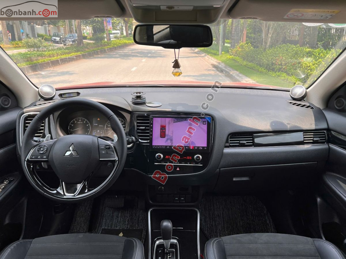 Bán ô tô Mitsubishi Outlander 2.0 CVT - 2023 - xe cũ