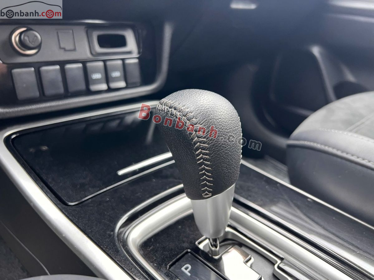 Bán ô tô Mitsubishi Outlander 2.0 CVT - 2023 - xe cũ