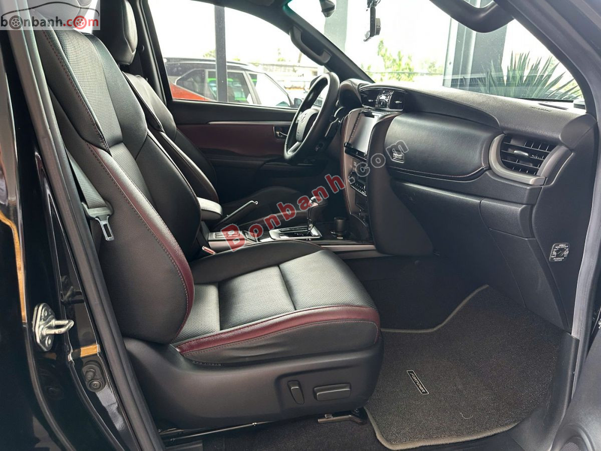 Bán ô tô Toyota Fortuner Legender 2.4L 4x2 AT - 2022 - xe cũ