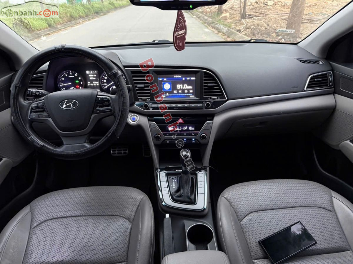 Bán ô tô Hyundai Elantra 2.0 AT - 2016 - xe cũ