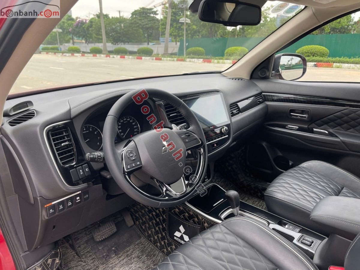 Bán ô tô Mitsubishi Outlander Premium 2.0 CVT - 2022 - xe cũ