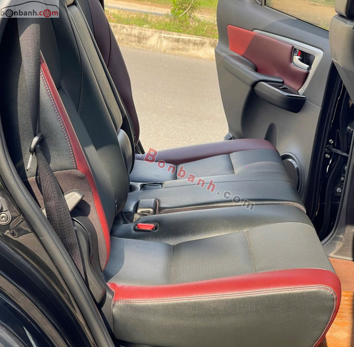 Bán ô tô Toyota Fortuner Legender 2.4L 4x2 AT - 2024 - xe cũ