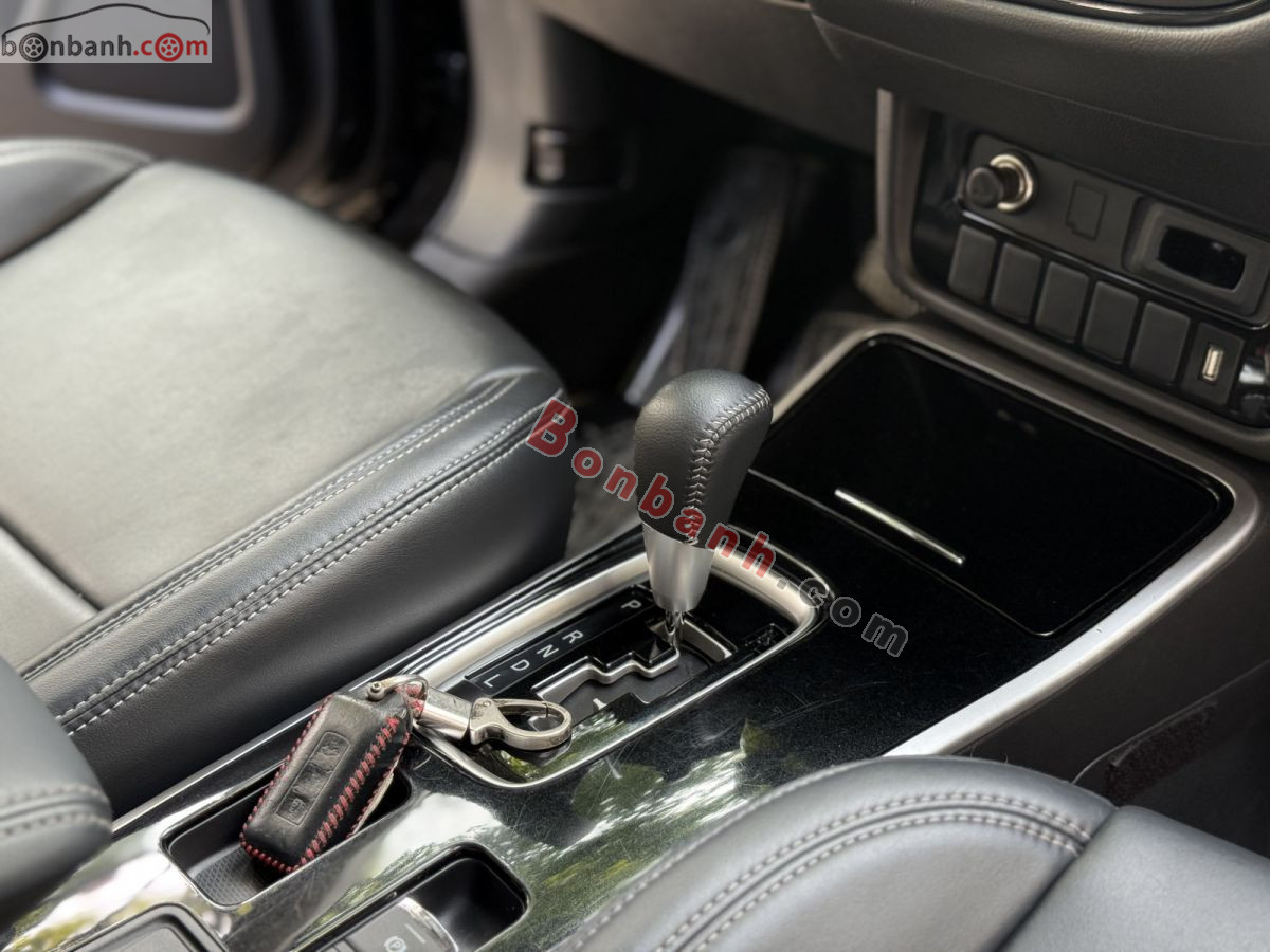 Bán ô tô Mitsubishi Outlander 2.0 CVT - 2021 - xe cũ