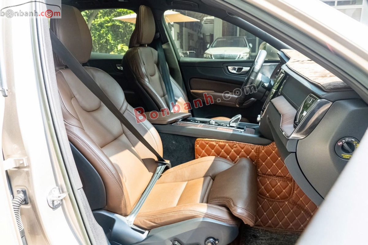 Bán ô tô Volvo XC60 Ultimate Bright B6 AWD - 2024 - xe cũ