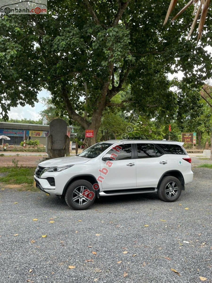Bán ô tô Toyota Fortuner 2.4L 4x2 AT - 2022 - xe cũ