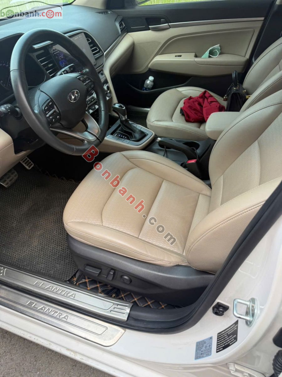 Bán ô tô Hyundai Elantra 2.0 AT - 2020 - xe cũ