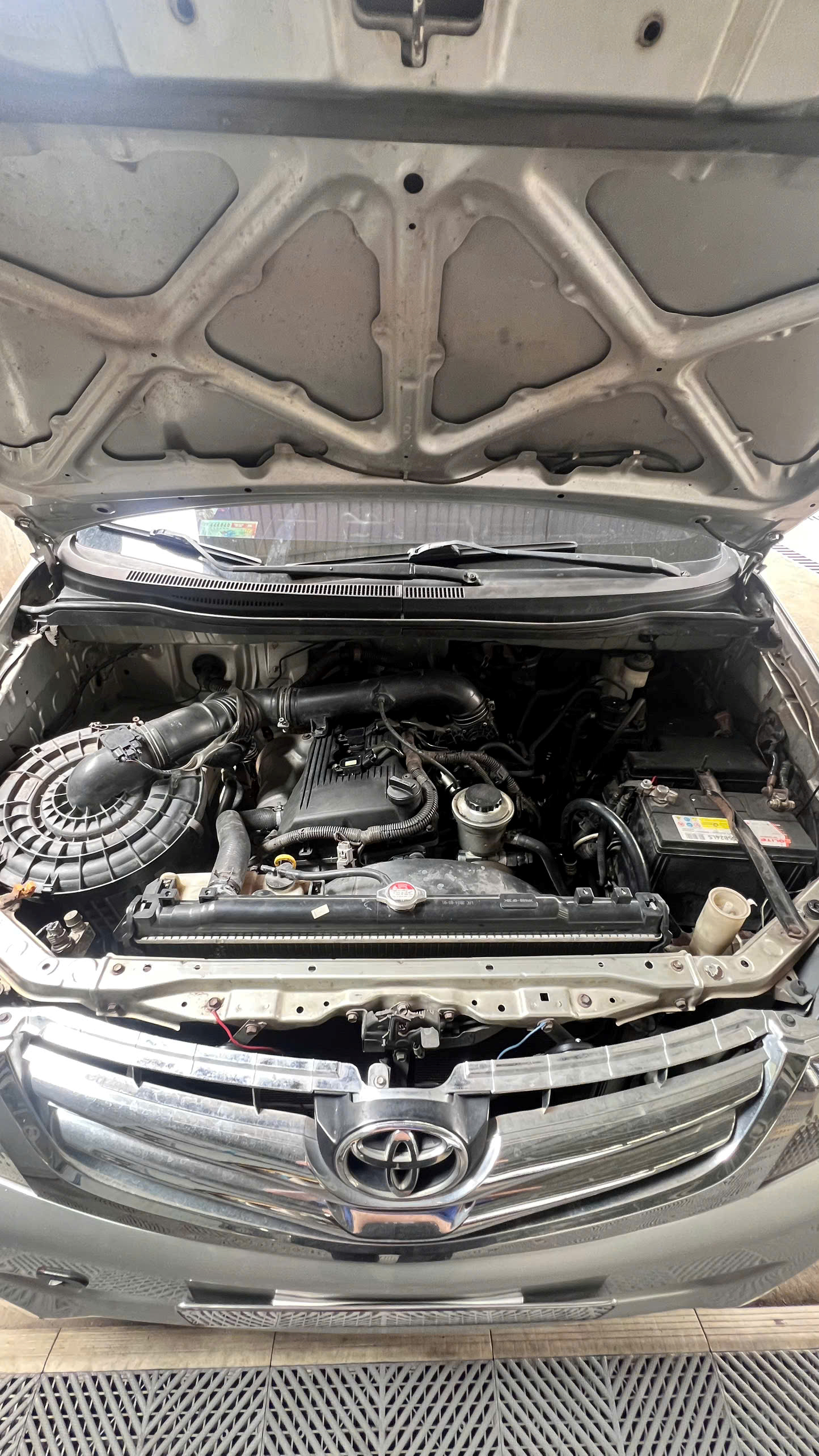 Do nhu cầu đổi xe, em cần bán xe innova J lên full G.