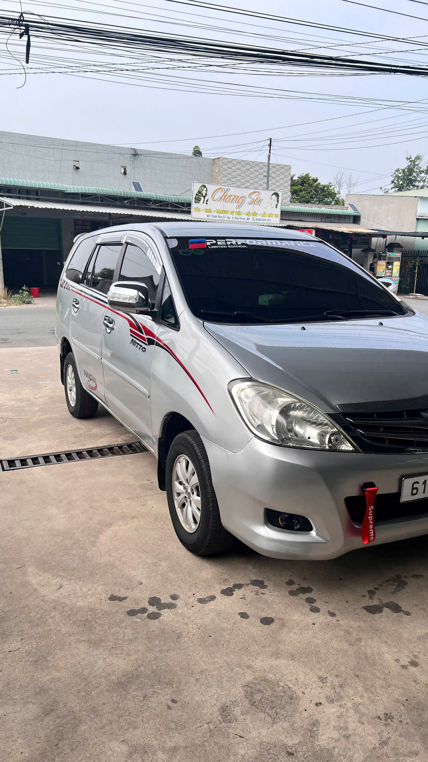 Do nhu cầu đổi xe, em cần bán xe innova J lên full G.