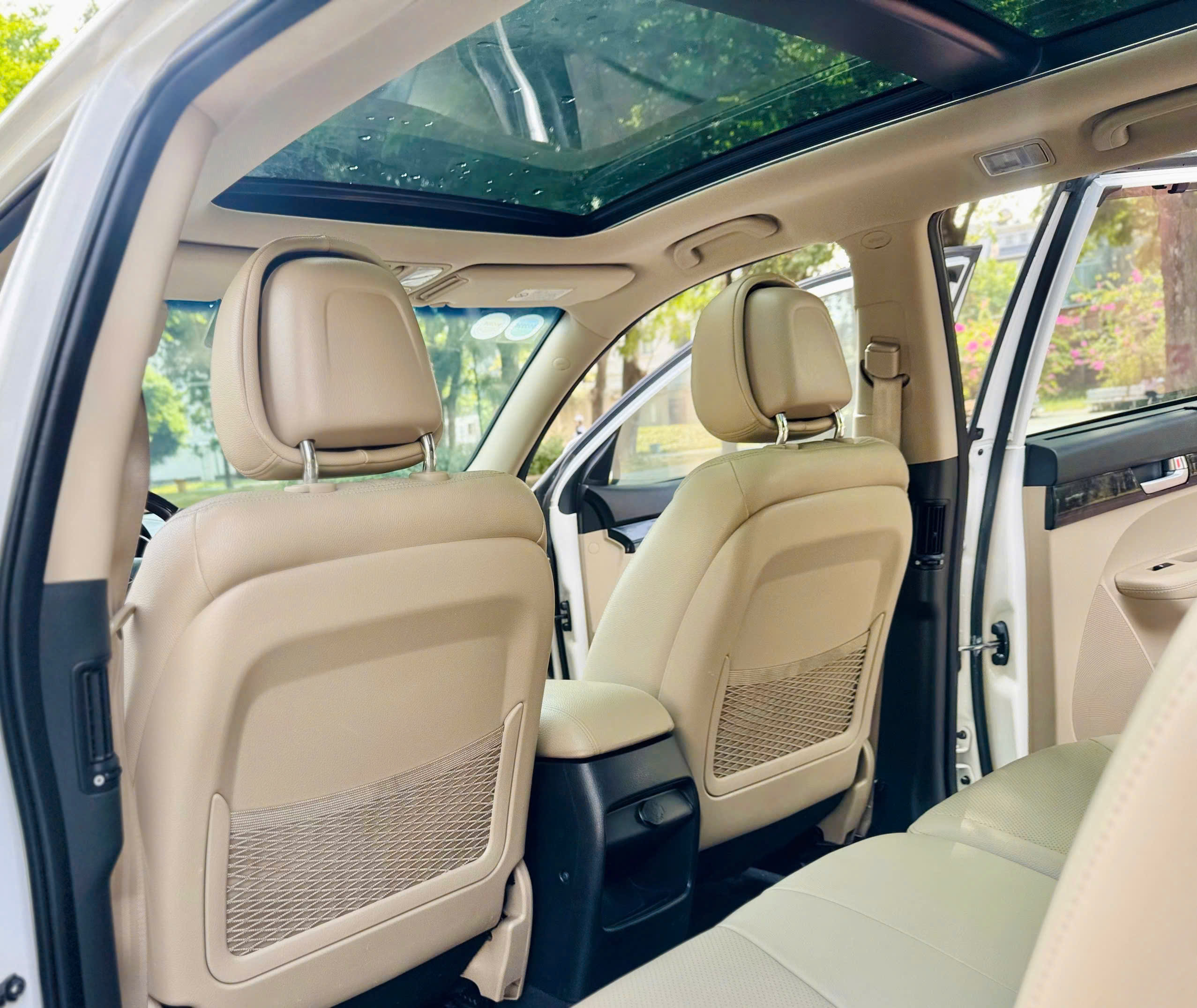 Bán Kia Sorento DATH Full máy dầu sản xuất 2019, màu trắng