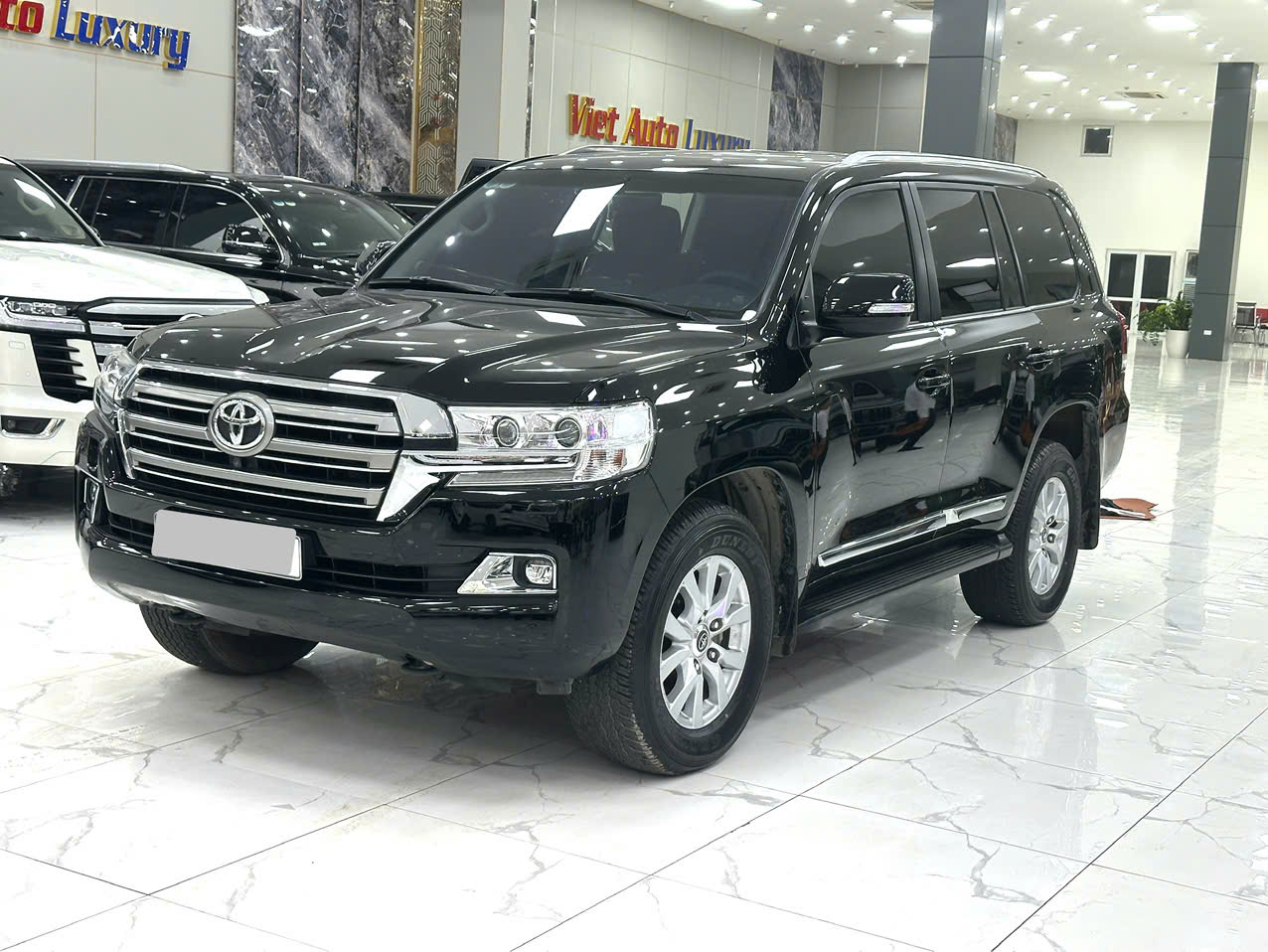 Bán Toyota Land Cruiser MBS sản xuất 2020, màu đen, nhập khẩu