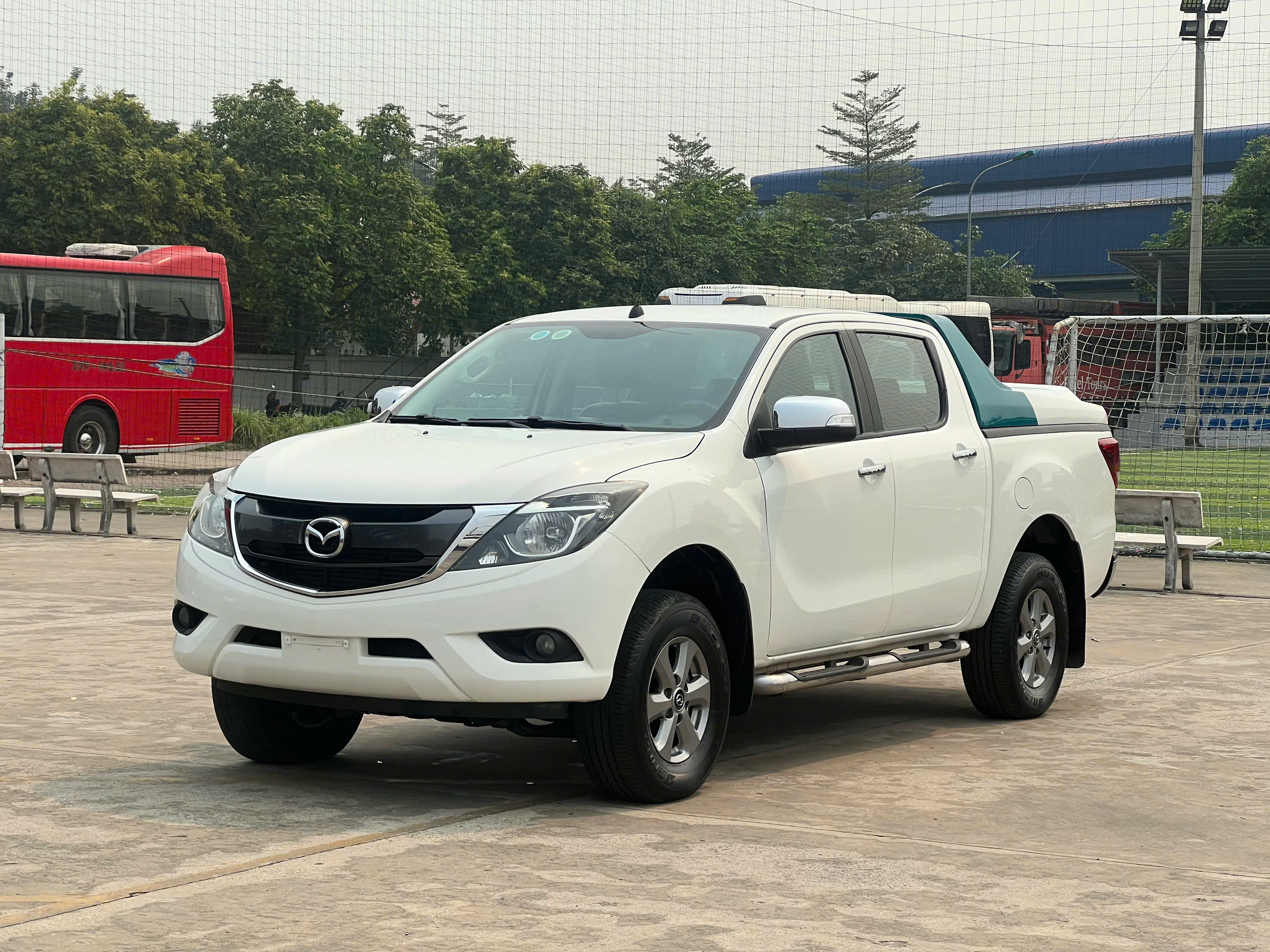 Bán Mazda Mazda BT 50 năm 2016, màu trắng, xe nhập
