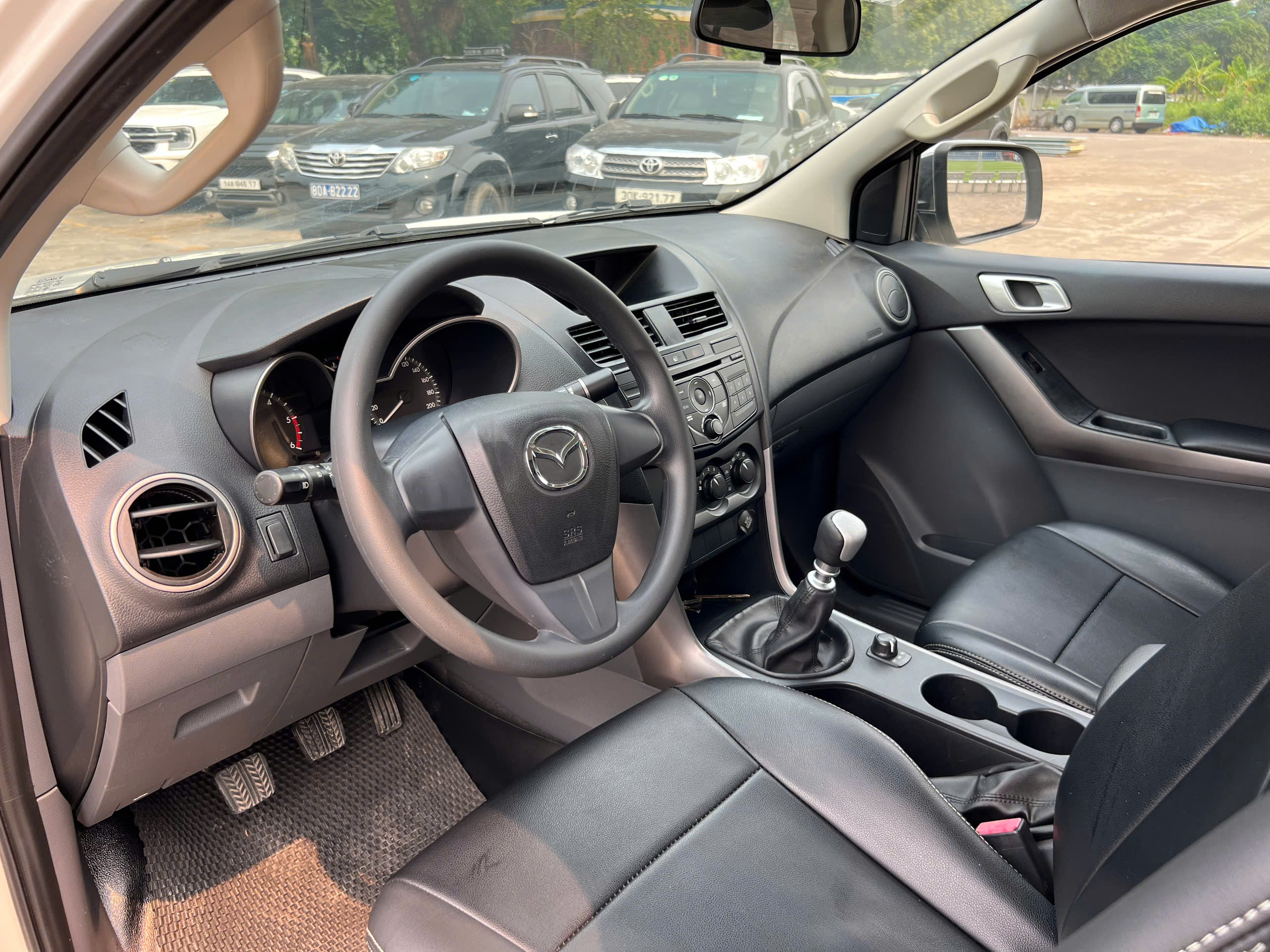 Bán Mazda Mazda BT 50 năm 2016, màu trắng, xe nhập