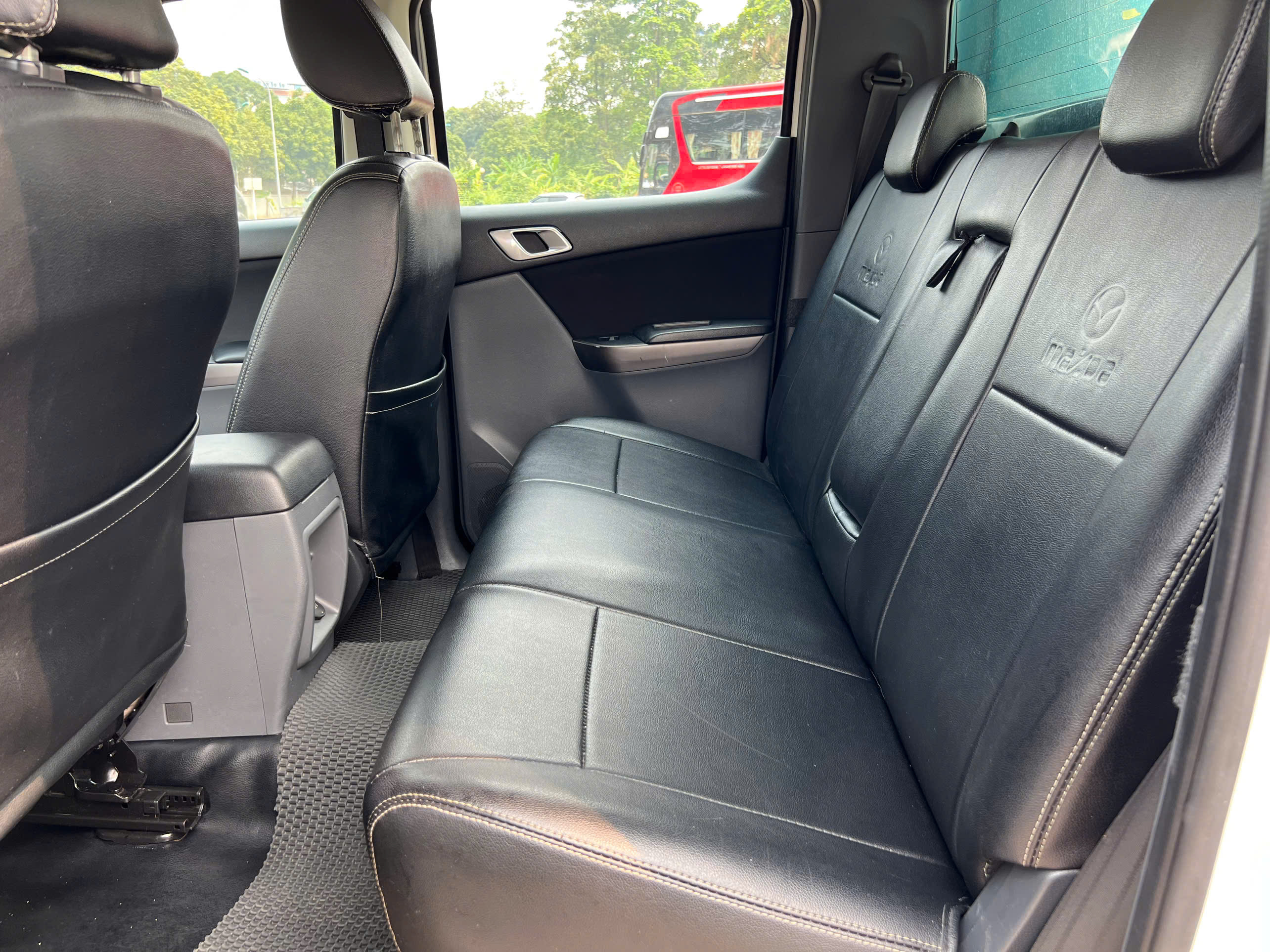 Bán Mazda Mazda BT 50 năm 2016, màu trắng, xe nhập