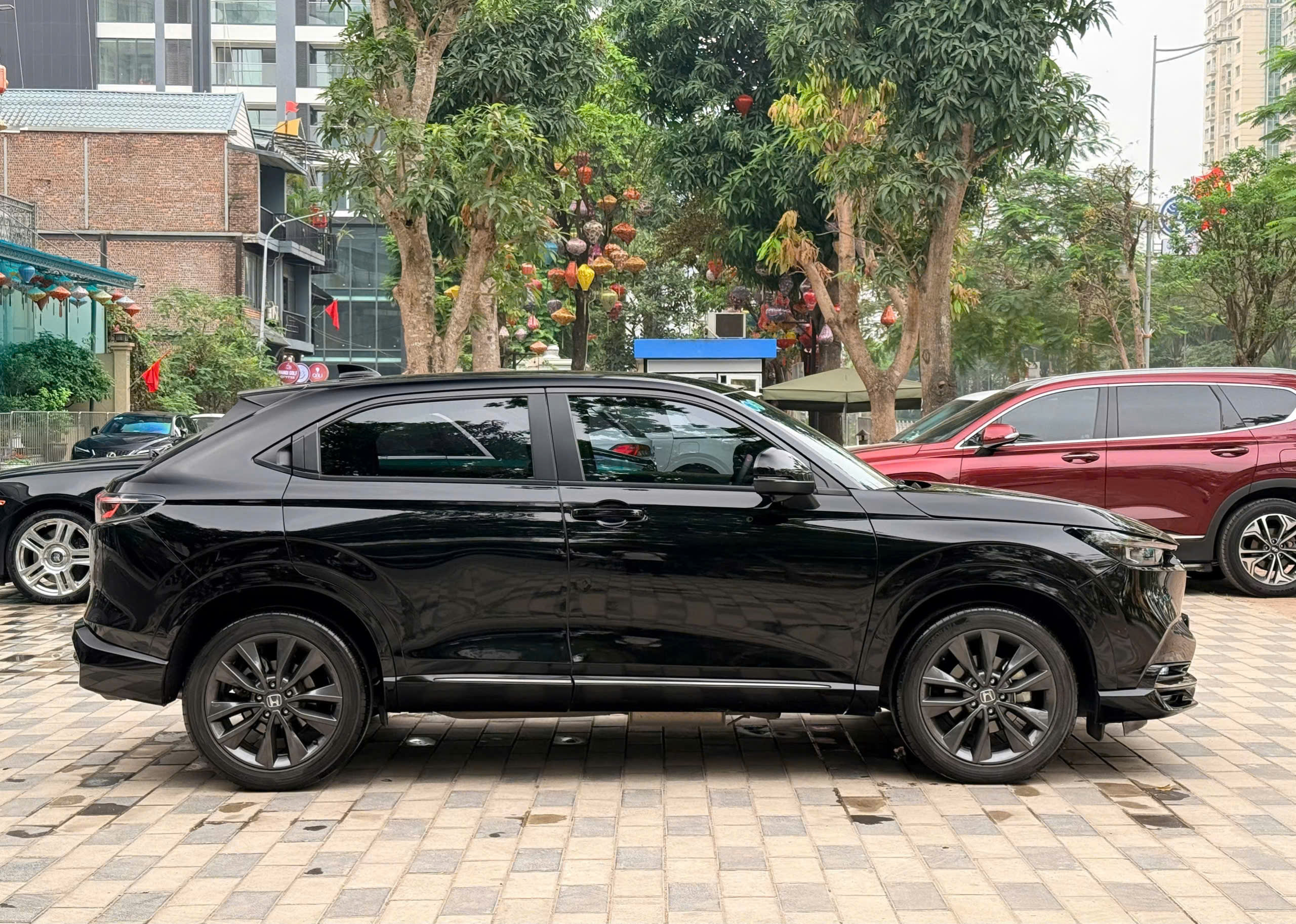 Bán ô tô Honda HR-V RS năm 2024, màu đen, xe nhập, 775tr