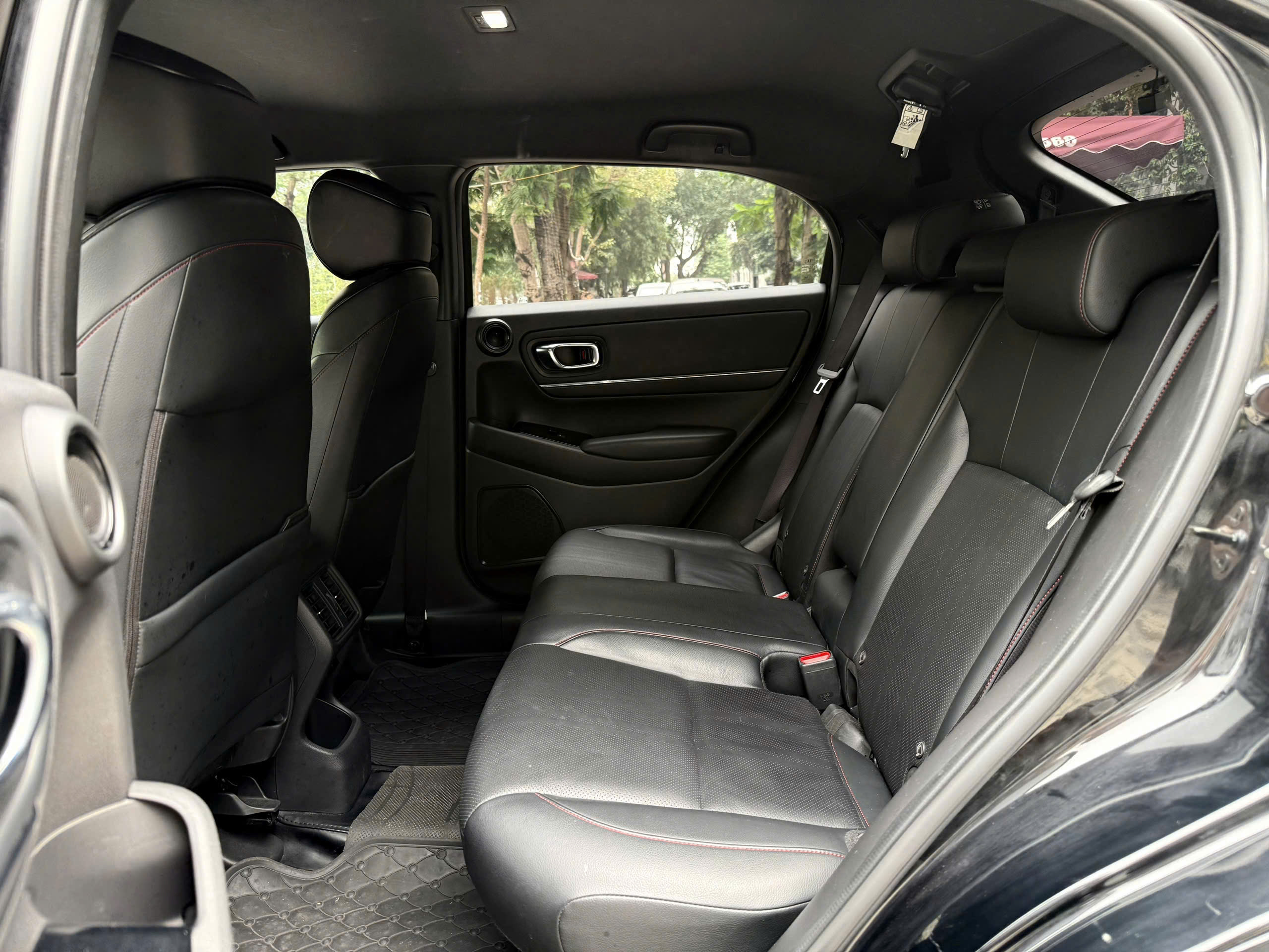 Bán ô tô Honda HR-V RS năm 2024, màu đen, xe nhập, 775tr