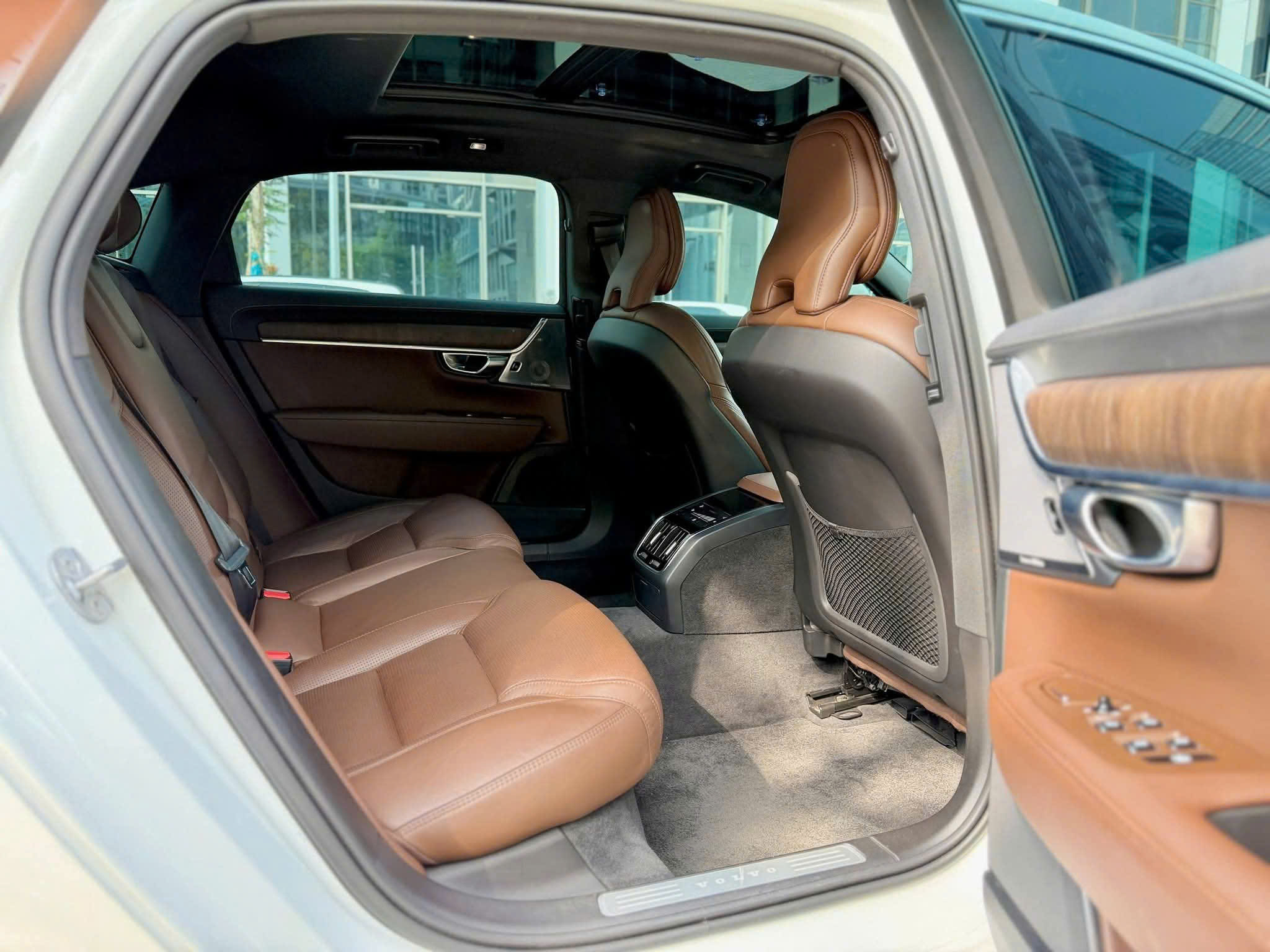 Bán Volvo S90 LWB năm sản xuất 2022, màu trắng, nhập khẩu