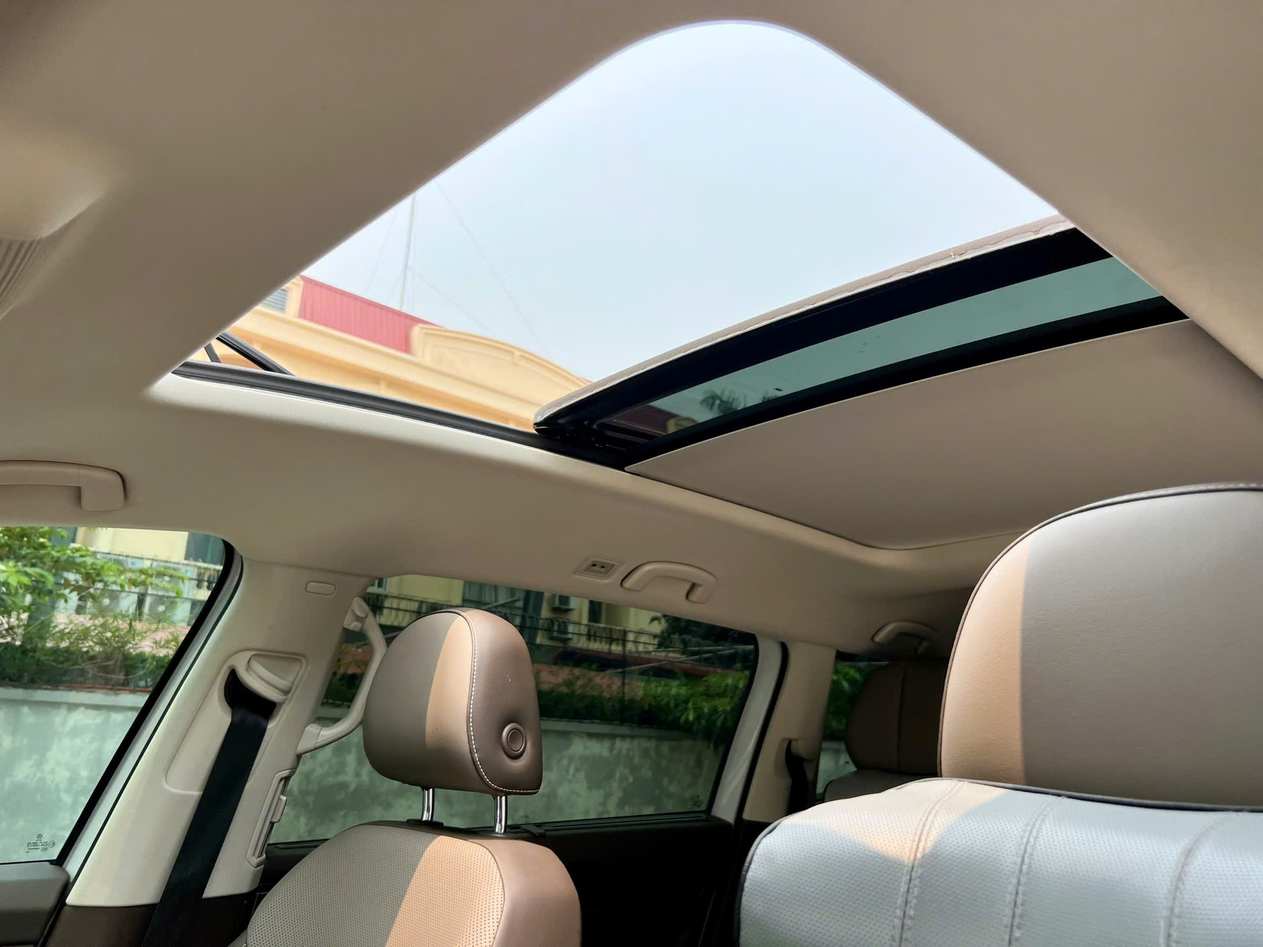 Bán ô tô Volkswagen Tiguan sản xuất 2024, màu trắng, xe nhập