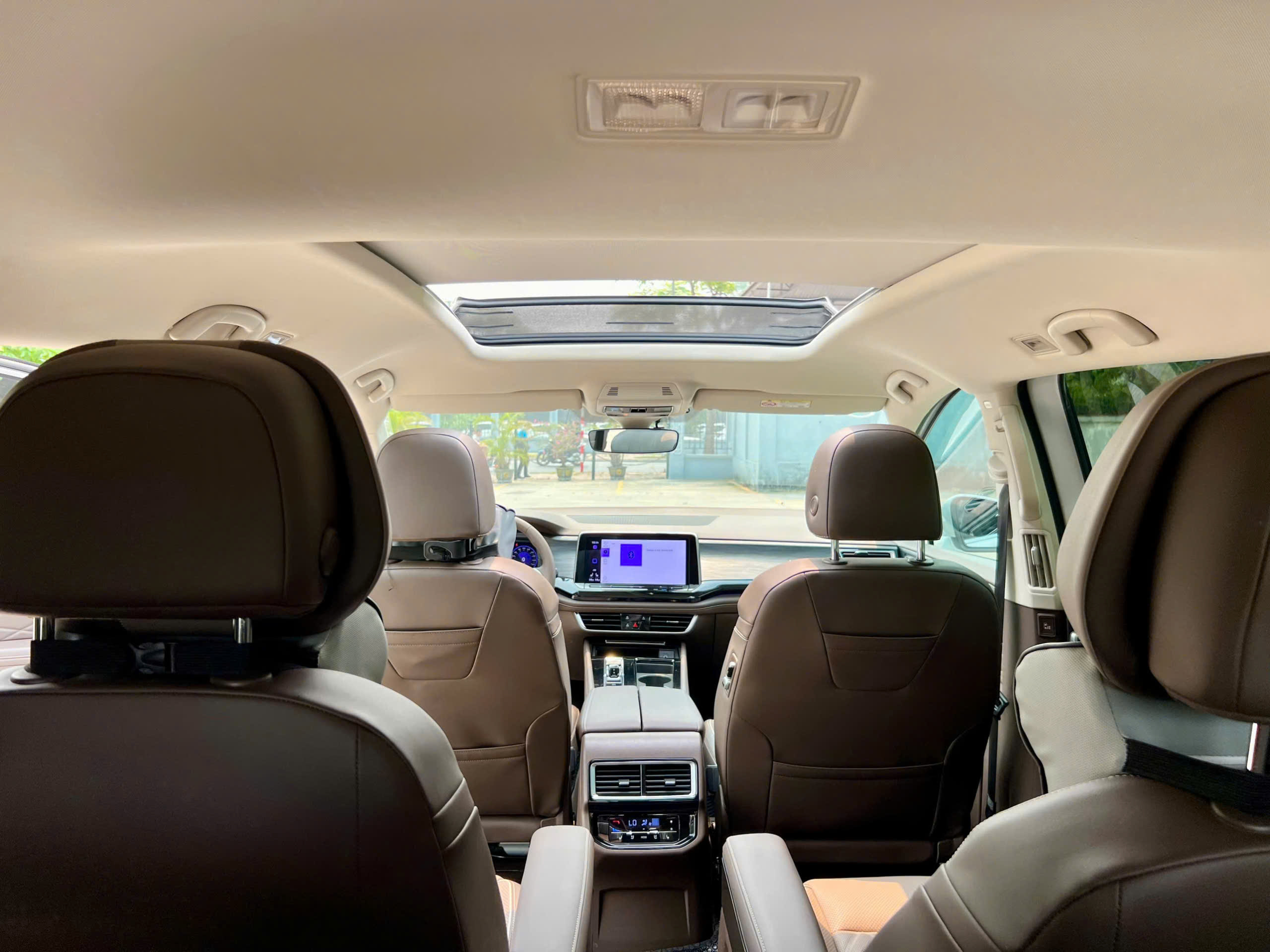 Bán ô tô Volkswagen Tiguan sản xuất 2024, màu trắng, xe nhập