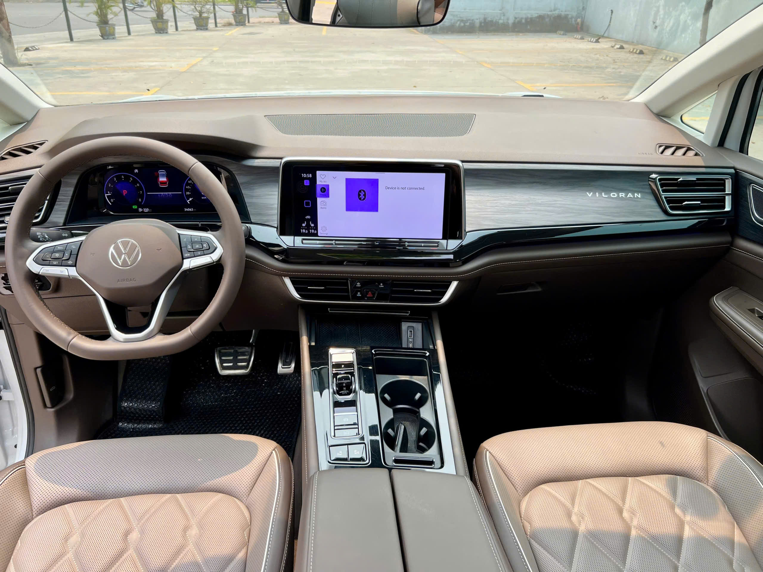 Bán ô tô Volkswagen Tiguan sản xuất 2024, màu trắng, xe nhập