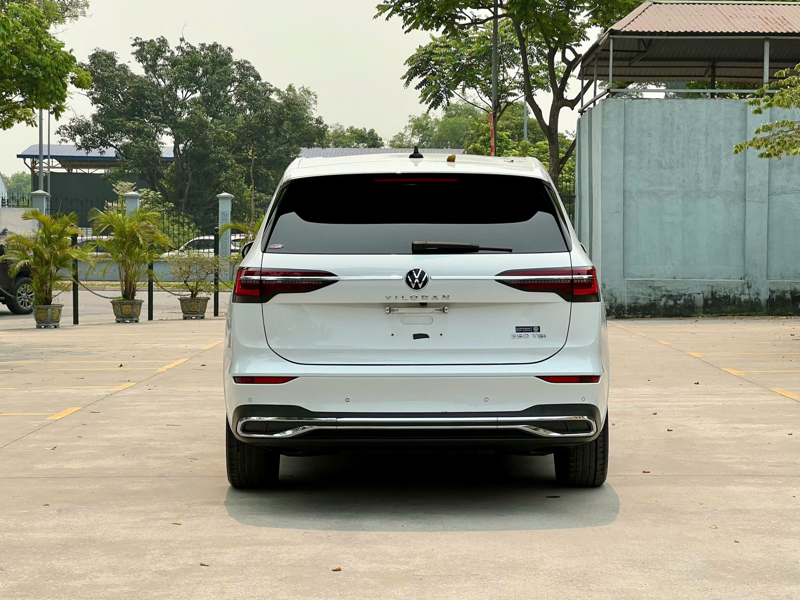 Bán ô tô Volkswagen Tiguan sản xuất 2024, màu trắng, xe nhập