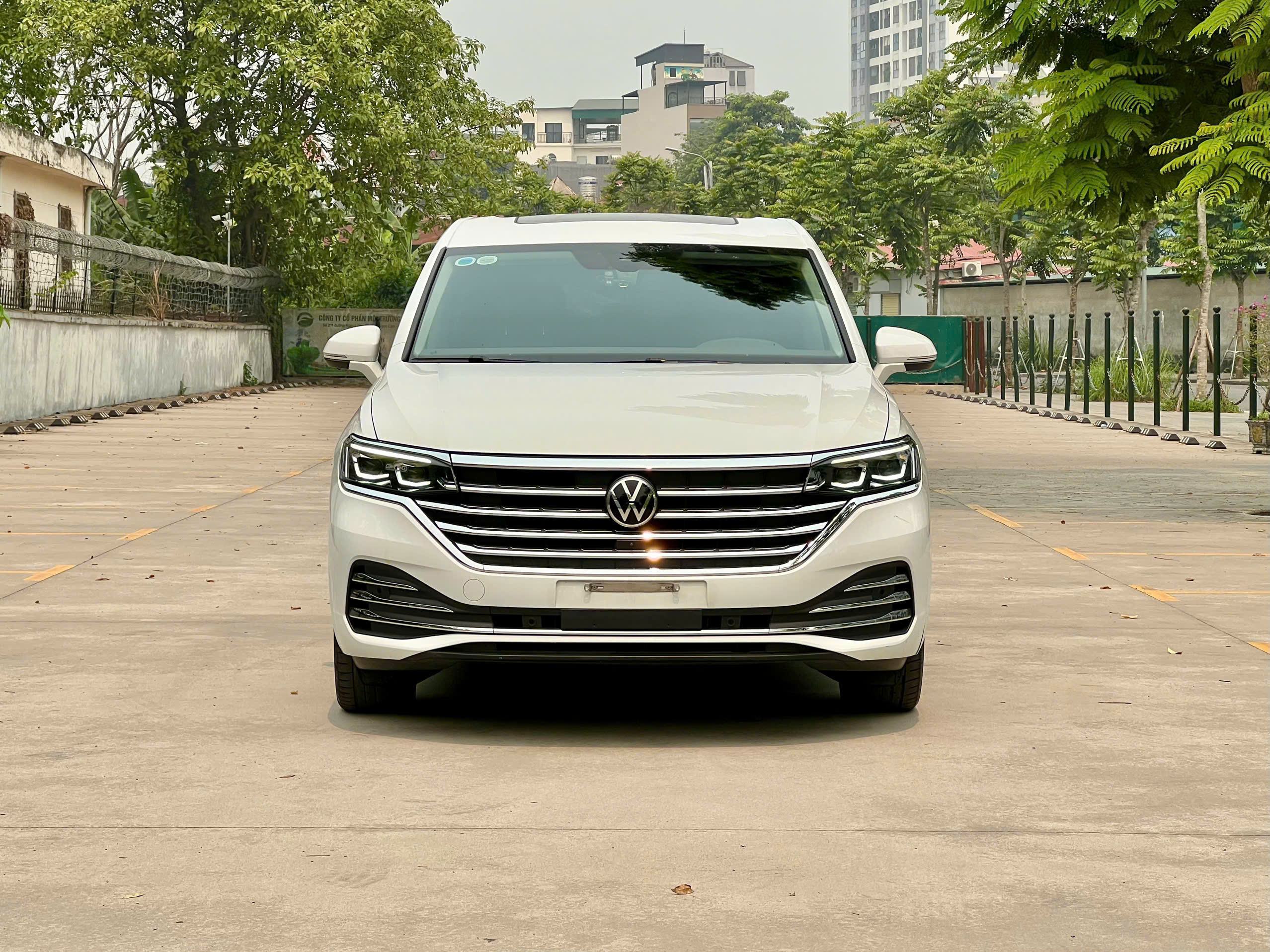 Bán ô tô Volkswagen Tiguan sản xuất 2024, màu trắng, xe nhập