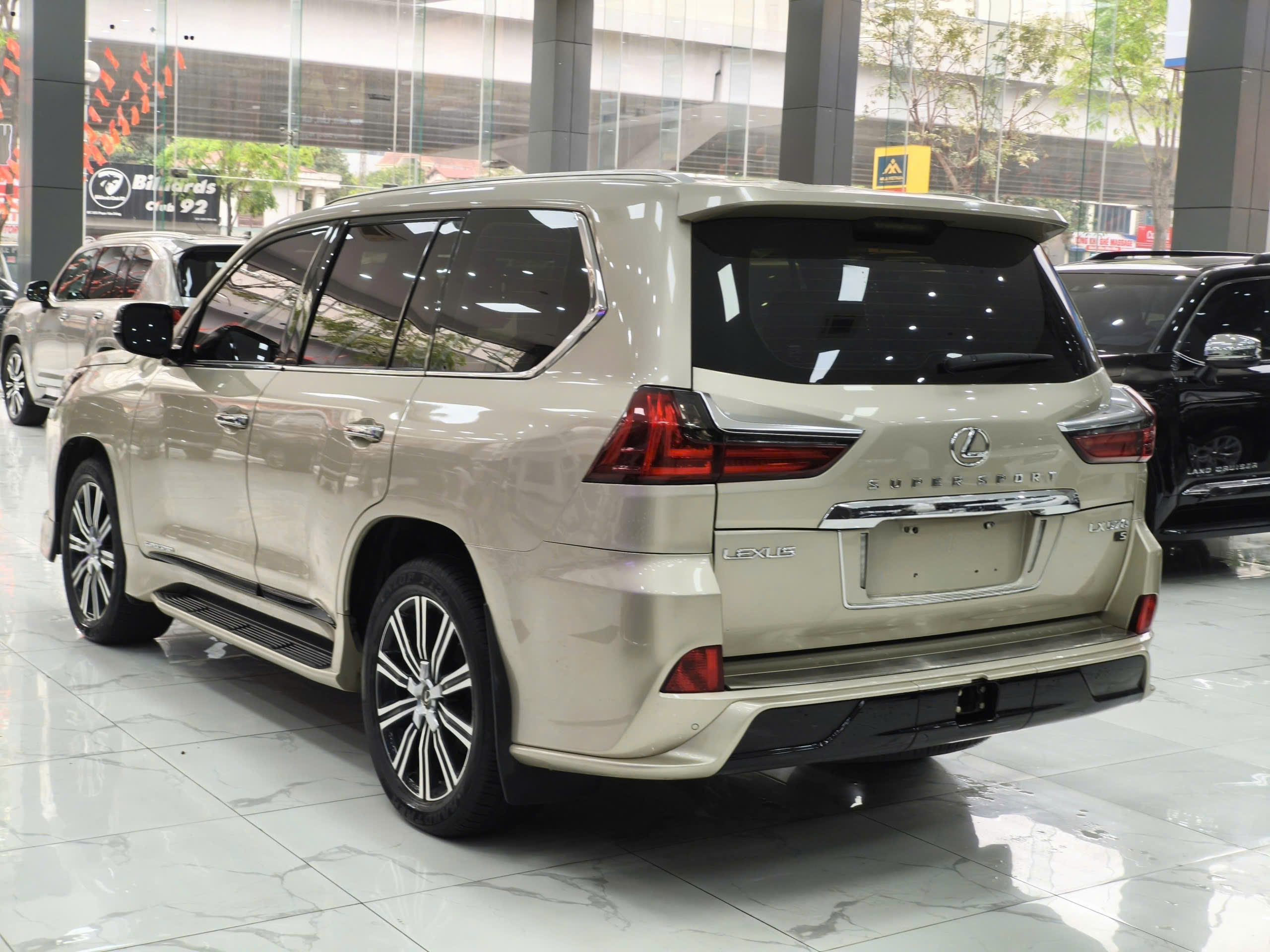 Bán xe Lexus LX 570 Super Sport Trung Đông năm 2018
