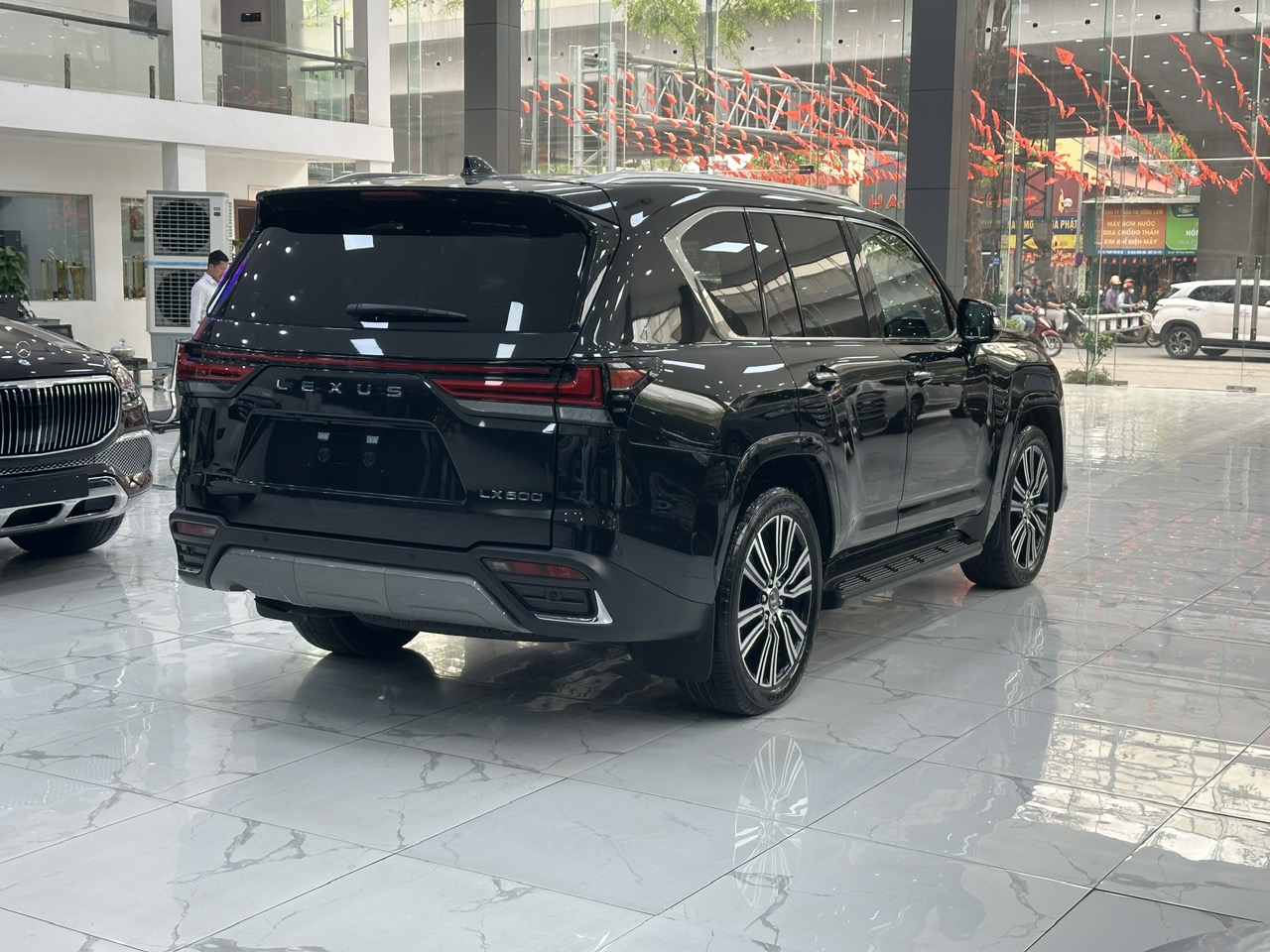 Bán Xe  Lexus LX 600 năm 2026, màu đen, xe nhập mới 100%